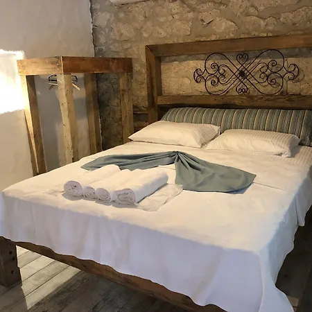 Hotel Livan Deluxe 3*