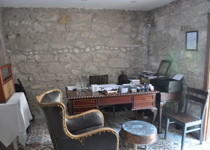 Hotel Livan Deluxe 3*