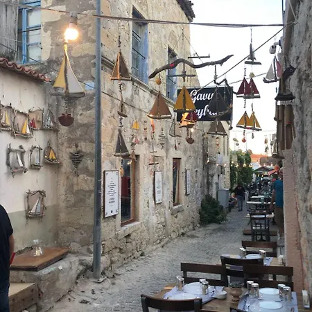 Livan Deluxe Otel 3*